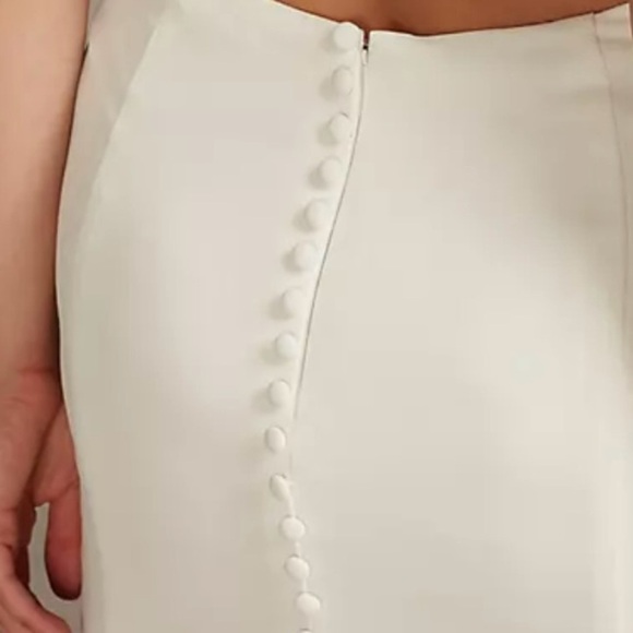 DAVID'S BRIDAL Sheer Back Crepe Wedding Dress with Lace Train - Picture 3 of 14